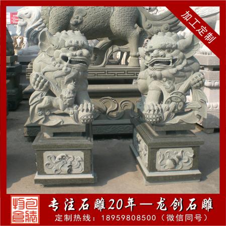 石獅子多少錢一對(duì)？取決哪些原因？龍創(chuàng)石雕